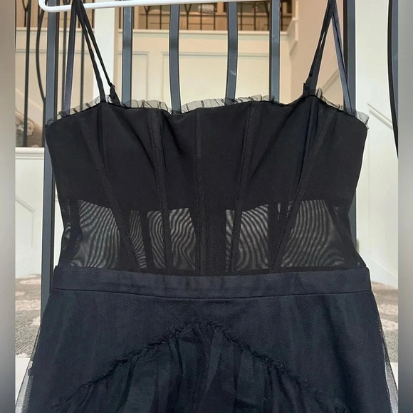 BCBGMAXAZRIA Women’s  Oly Tiered Ruffle Tulle Black Evening Gown in size 6 - Picture 6 of 8